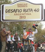 El estadounidence Kurt Caseklli, ganador del Desafío Ruta 40 en la categoría motos