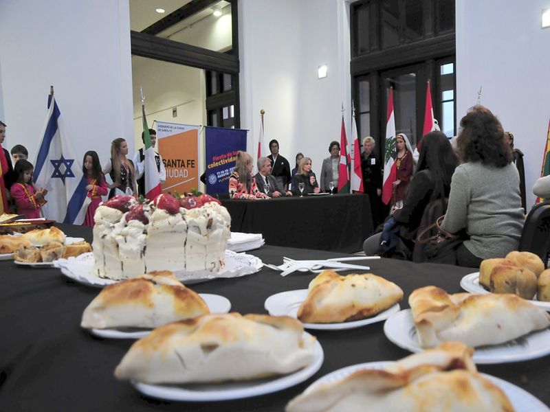 Las Colectividades celebran su fiesta “Por la paz” en la Estación Belgrano