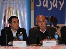 El ministro de Turismo de la Nación, Enrique Meyer, encabezó la sesión inaugural de la 121ª asamblea  del Consejo Federal de Turismo (CFT), que sesionó en la provincia de Jujuy con la presencia de las máximas autoridades del área de todo el país. En la foto, junto al presidente del Consejo, Javier Espina.