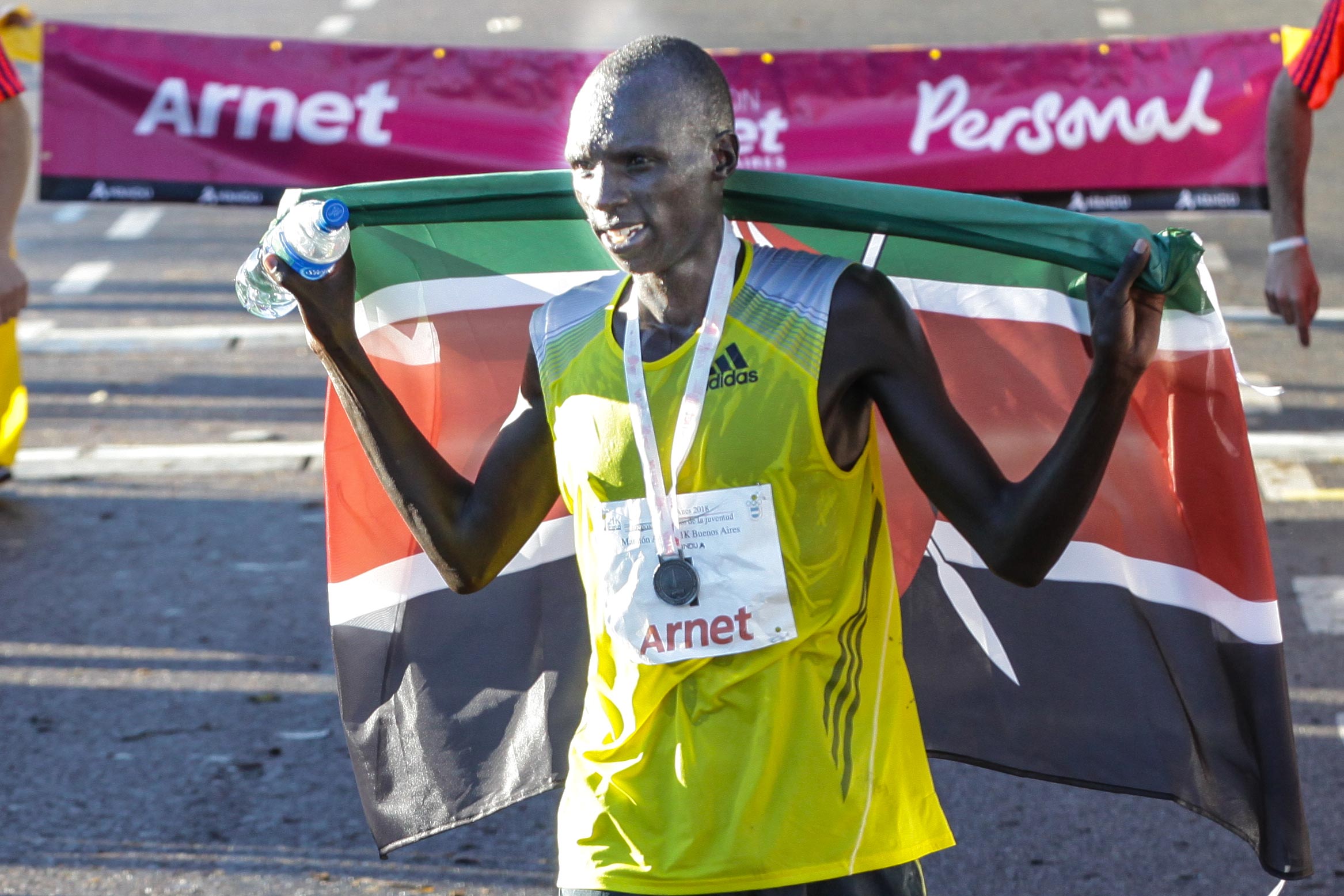 Kiplimo Kimutai  fue el ganador de la Media Maratón Arnet 21K