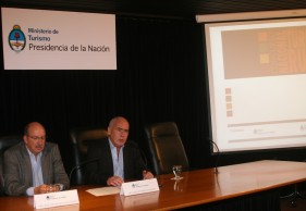  El ministro de Turismo de la Nación, Enrique Meyer y el vicepresidente del Instituto Nacional de Tecnología Agropecuaria (INTA), Francisco Anglesio