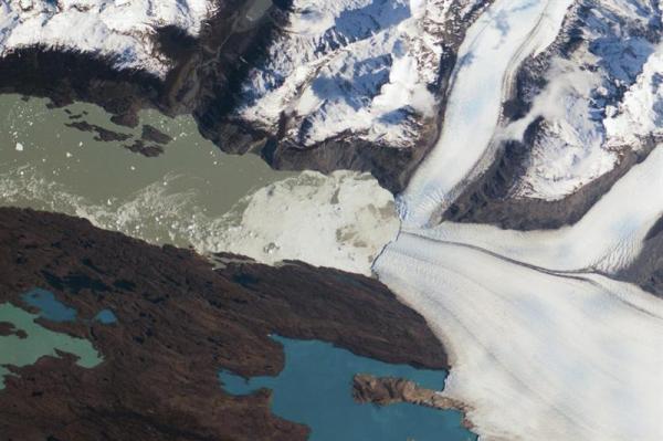 Glaciar Upsala- Parque Nac. Los Glaciares retrocedió 3 km en 12 años -imagen NASA