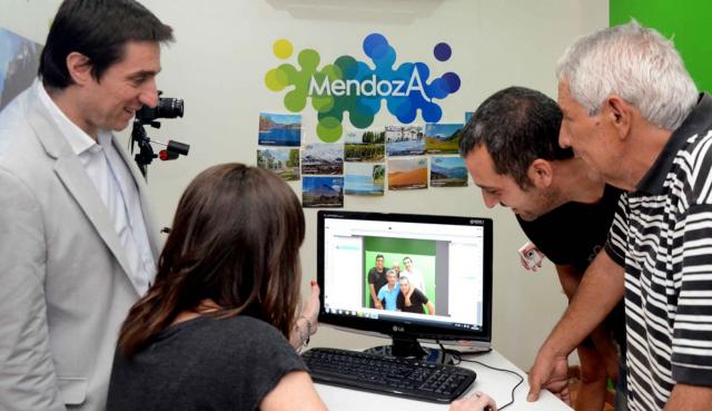 El Camión de Promoción Turística de Mendoza atrajo a miles de personas