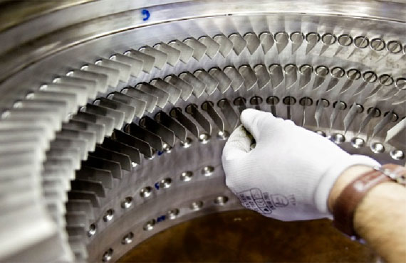 El taller de motores de Iberia es uno de los centros reparadores más importantes de Europa