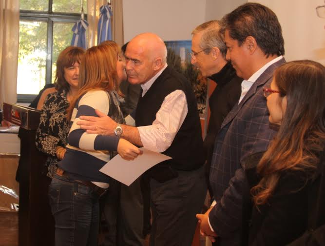 El ministro de Turismo de la Nación, Enrique Meyer, acompañado a la vicegobernadora de Neuquén, Ana María Pechén, distinguió a emprendedores del Proyecto de Red de Incubadoras en la localidad de Chos Malal.