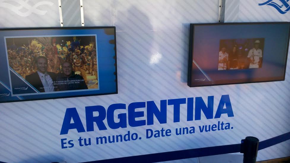 La unidad móvil de promoción del Ministerio de Turismo de Nación se encuentra en Colón