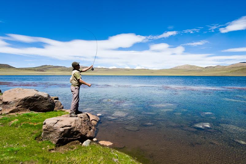 Pesca en Laguna Huaraco - Norte Neuquino