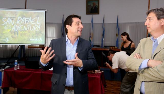  Fue ayer en el marco de la Fiesta Provincial del Turismo, el ministro Javier Espina dio a conocer los ejes de la campaña para el sur provincial. 