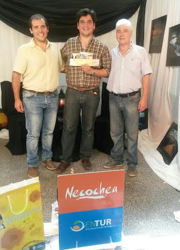 En el stand de Necochea Condenanza junto a Roberto Díaz y Diego Fernández Testa.