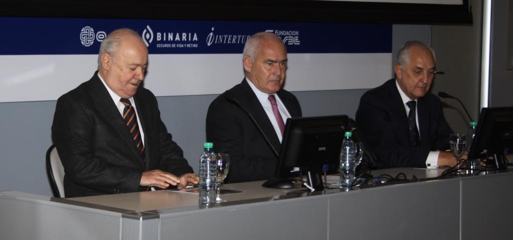 El presidente de Osde, Juan Carlos Palacios; el ministro de Turismo de la Nación, Enrique Meyer; y el gerente de Osde Mendoza, Arturo Erice.