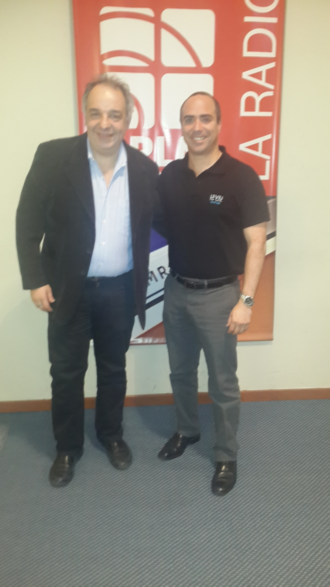 Omar Cisneros de Meliá Cuba junto a Francisco Simone en El Diario de Turismo Radio