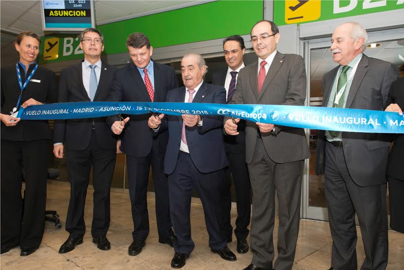 Presentación del vuelo inaugural de Air Europa España Uruguay.Aeropuerto Adolfo Suarez Madrid Barajas.