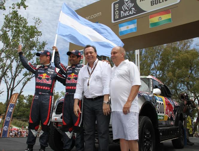 Santos en la largada del Rally Dakar 20162
