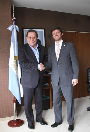 El Ministro de Turismo de la Nación Gustavo Santos, y el presidente del Ente Tucumán, Sebastián Giobellina, 