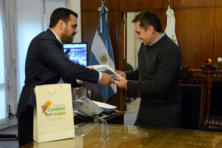 La ciudad de Córdoba firmó  convenio de cooperación con Ushuaia1