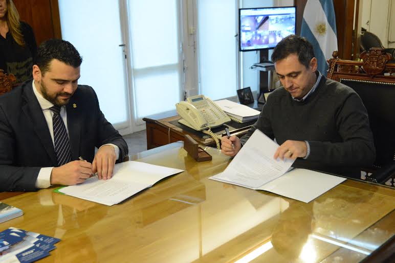 La ciudad de Córdoba firmó  convenio de cooperación con Ushuaia2